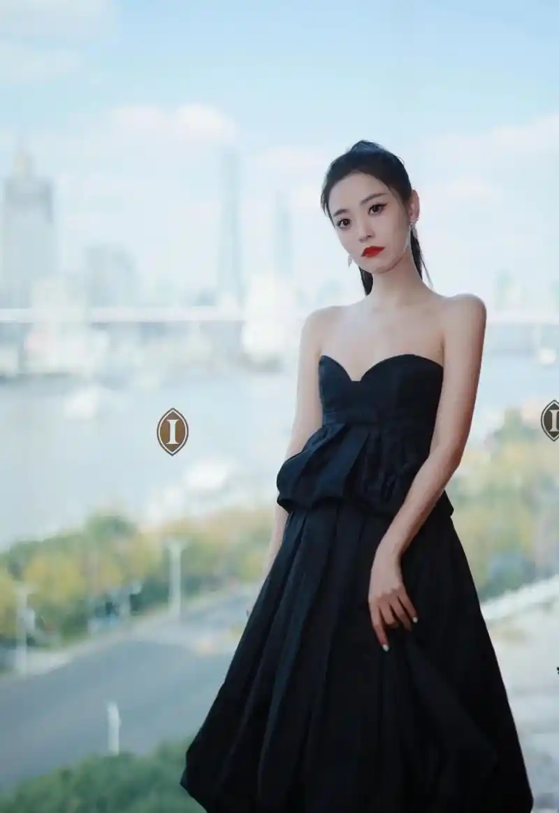 司雯嘉,颜值与实力兼具的新生代美女主持人