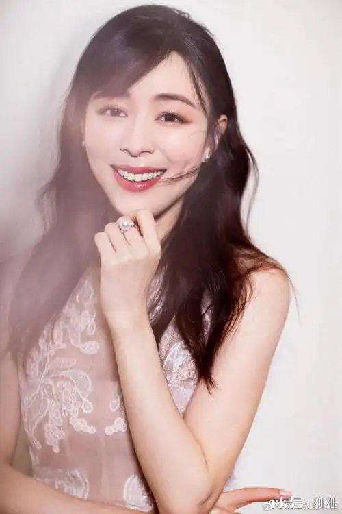 张静初的少女感