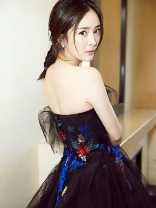 杨幂的421事件到底是什么?