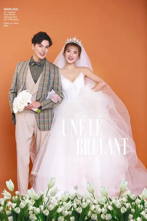 2020年年轻派轻婚纱