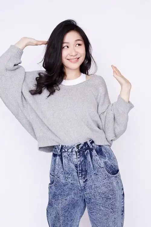 0 演技评分 0 人打分 简介: 金靖,米未传媒签约艺人,曾在《今夜百乐门