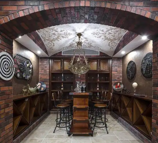 地下室酒窖图片