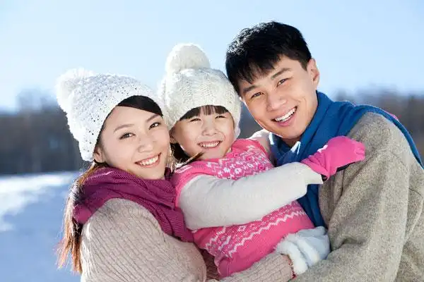 一家三口冬日肖像