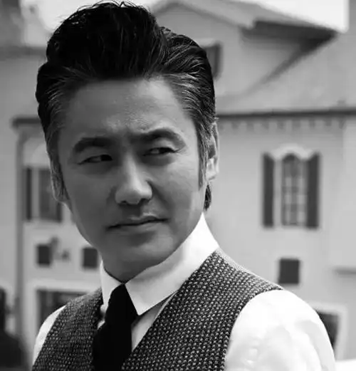 男生发际线正常标准图男生发际线正常标准位置图片