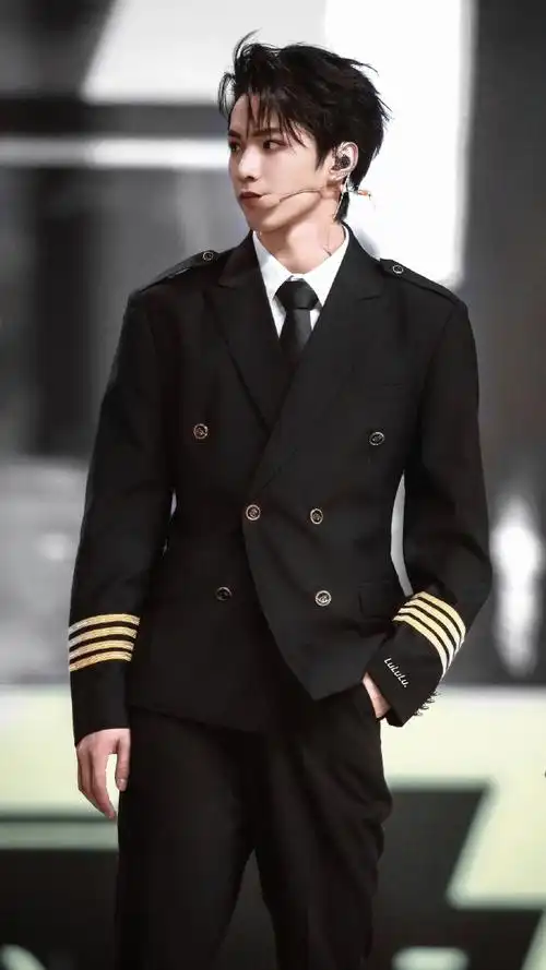 刘耀文叁重楼暨出道四周年演唱会##刘耀文舞蹈solo##刘耀文feelmee