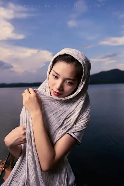 人像摄影羞答答的美女