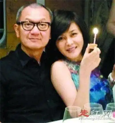 刘銮雄和关之琳高尔夫是怎么回事关哪一年被刘銮雄给塞了两个高尔夫球