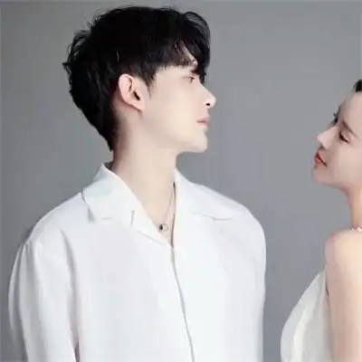 浪漫成熟情侣头像一左一右配对