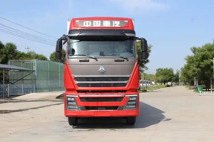 9米6重汽豪沃冷藏车_河北航隆专用汽车集团有限公司