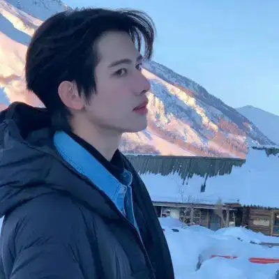 高清干净好看的风景真人男头像 简单大方的有意境帅哥qq头像