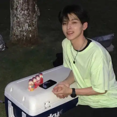 一些招桃花的男生头像最后一张撩爆了