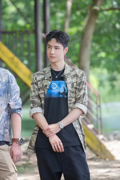 王一博参加综艺节目,辛勤劳动