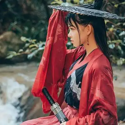 红衣古装美女,古风高冷美艳气息十足