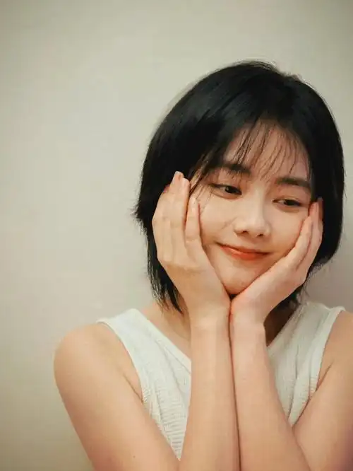 谭松韵秋日氛围感大片