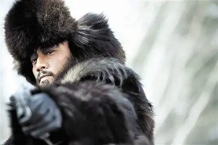 电影《智取威虎山》中座山雕是谁扮演的?