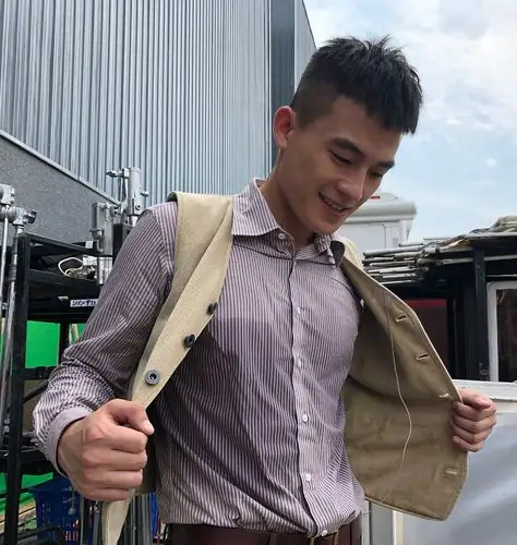 欧豪太有范一件简约白t穿出型男范拽拽的模样男人味爆棚