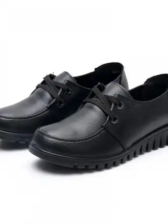 云翔四海5060岁真皮妈妈鞋春秋款中老年单鞋平底工作鞋防滑舒适皮鞋女