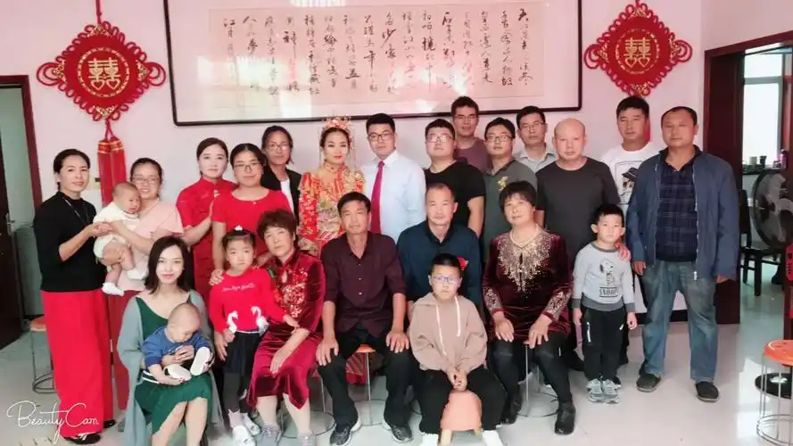 张亮沈春雪新婚快乐永结同心白头偕老