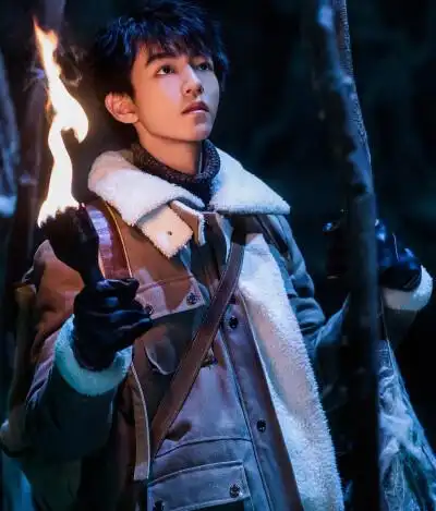 天坑猎鹰王俊凯剧照