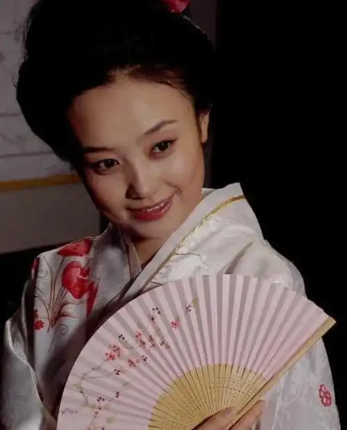 06 王子瑜 饰 野尻小百合