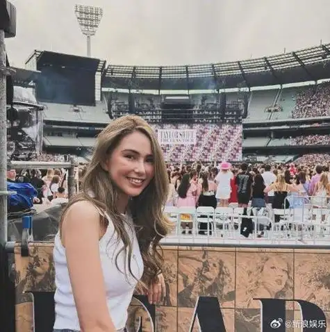 相关照片:稍晚,昆凌在ins晒与"霉霉"爸爸合照,还透露跟他们解释了一些