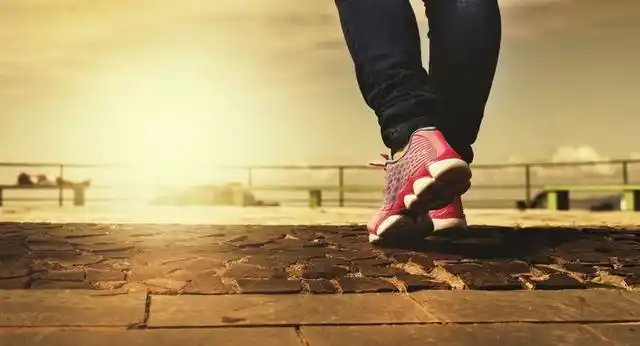 俄心脏病学家:步行是使身体保持健康的最佳方法