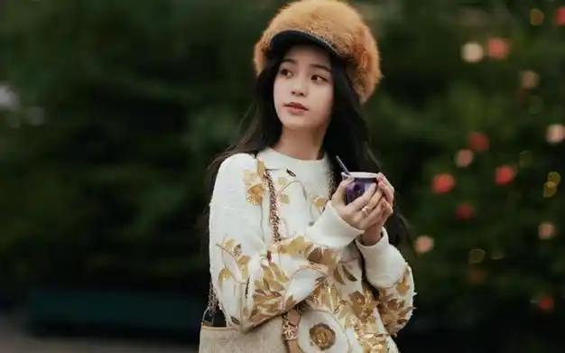 演技处处垮绯闻满天飞欧阳娜娜不上进也不影响事业