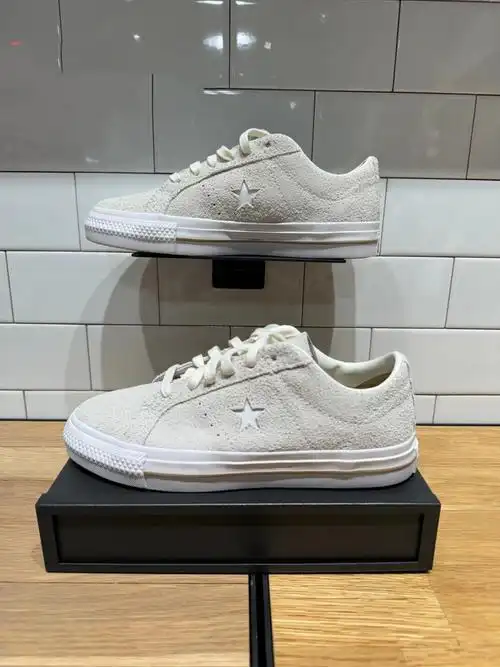 张艺兴同款鞋子春夏匡威多巴胺穿搭get