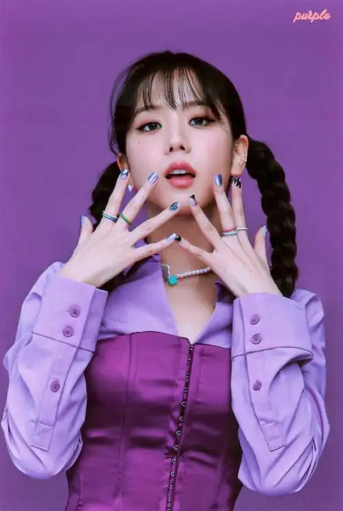金智秀jisoo日历 紫色 扫图