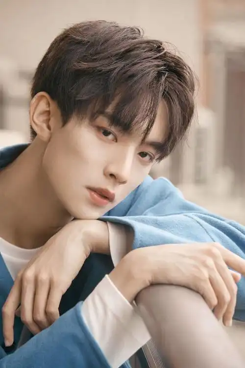 宝藏男孩妖扬,颜即正义,附加才华,绝了.