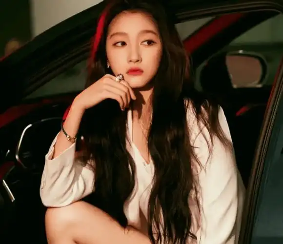 为何鹿晗关晓彤挺过七年之痒如今来看原来高攀的并不是她