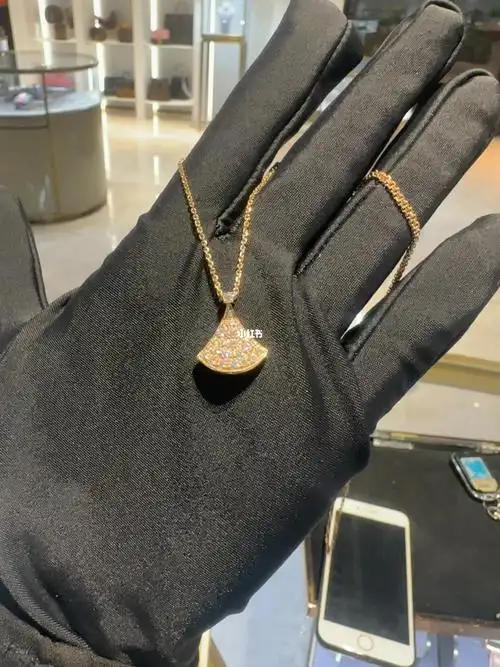 出宝格丽扇子玫瑰金满钻项链