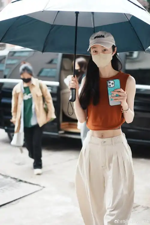 车车的名品马甲线  还有这小腰,我直接斯哈斯哈!