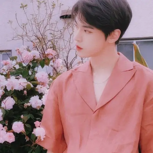 粉色暖男