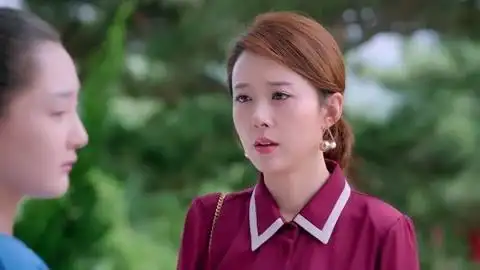 《最美的安排》杨清在姐姐墓碑前向朵朵道歉 这次态度很诚恳