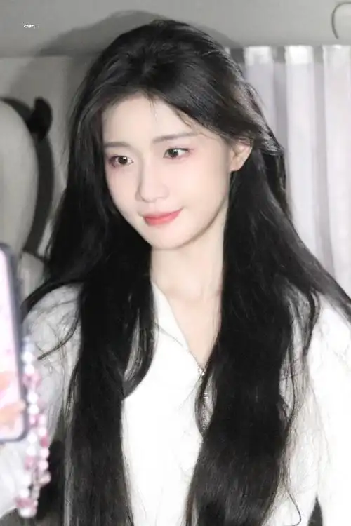 陈意涵estelle超话    383036323736 下班    96