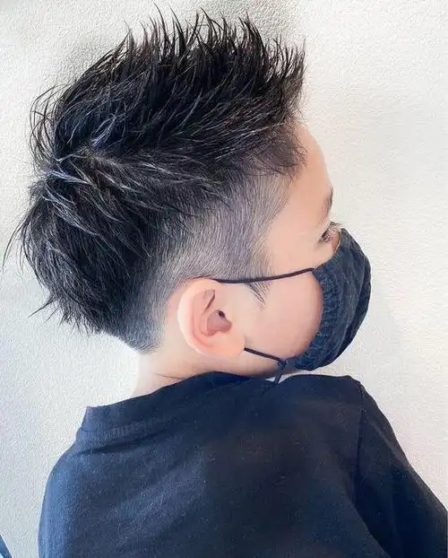 男生可爱发型推荐今夏最火小男孩发型