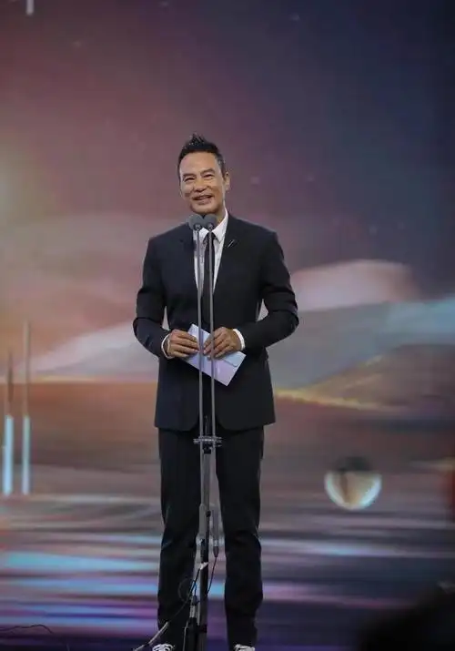 演员任达华:娶小12岁的琦琦,为爱丁克,50岁得女泪流满面