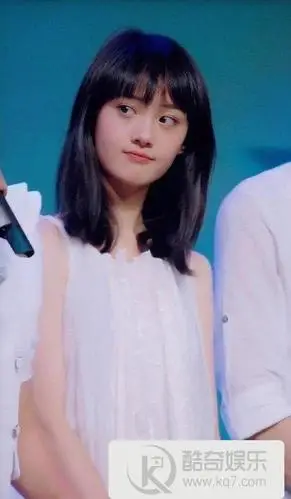 18岁的郑爽旧照曝光令人惊艳 18岁的郑爽长什么样难怪被叫小仙女