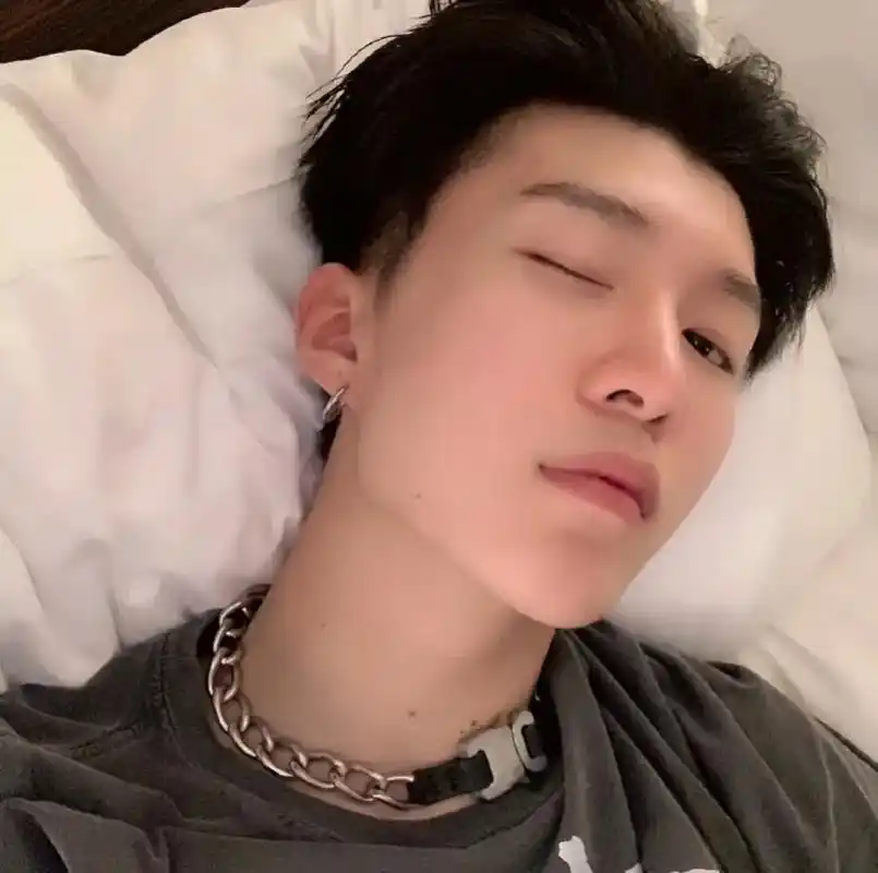 真的好喜欢这几张照片#范丞丞#ins - 抖音