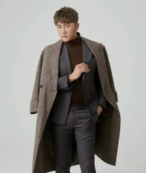 3月24日,歌手关喆在个人社交账号中官宣喜迎三胎喜讯,一时间收获无数