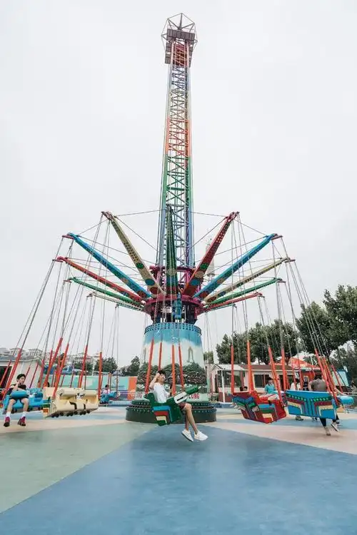 在青岛西海岸新区金沙滩啤酒城high翻天 |主题乐园|游乐场_网易新闻