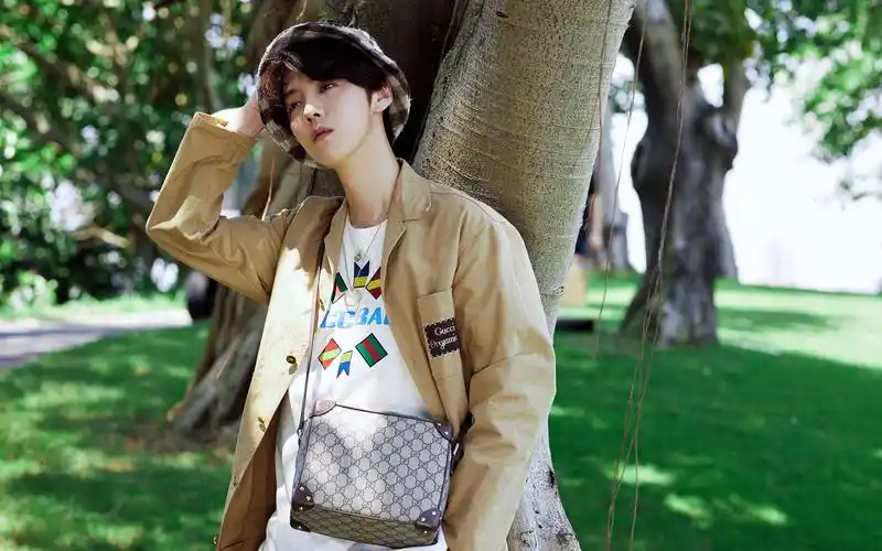 鹿晗夏日文艺帅气写真图片桌面壁纸