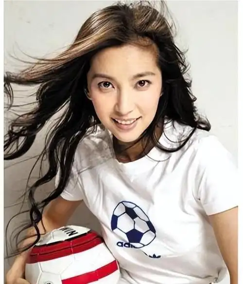 和陈坤台上激情拥吻又和任泉深情拥抱,至今50岁仍单身|李冰冰|朱孝天