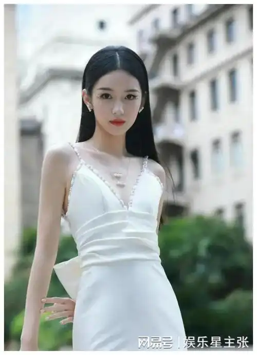 王楚然赵露思关晓彤 - cyx是哪个明星 - 实验室设备网