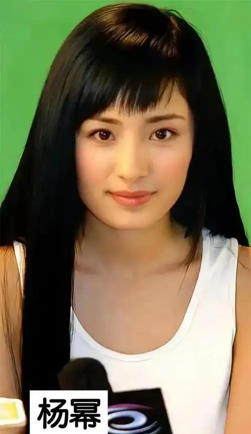 女明星出道前的照片大曝光,杨紫憨厚,杨幂惊艳了|赵丽颖|刘亦菲|周冬