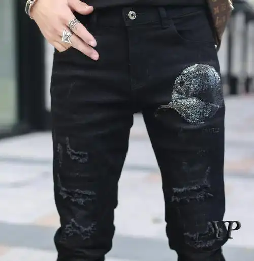 培蒙2021秋冬黑色牛仔裤男补丁破洞潮牌修身韩版小雏菊烫钻小脚弹力裤