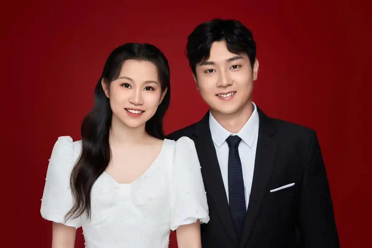 海马体结婚登记照.#登记照 #红底合照 #官宣78 汕头万象城 - 抖音