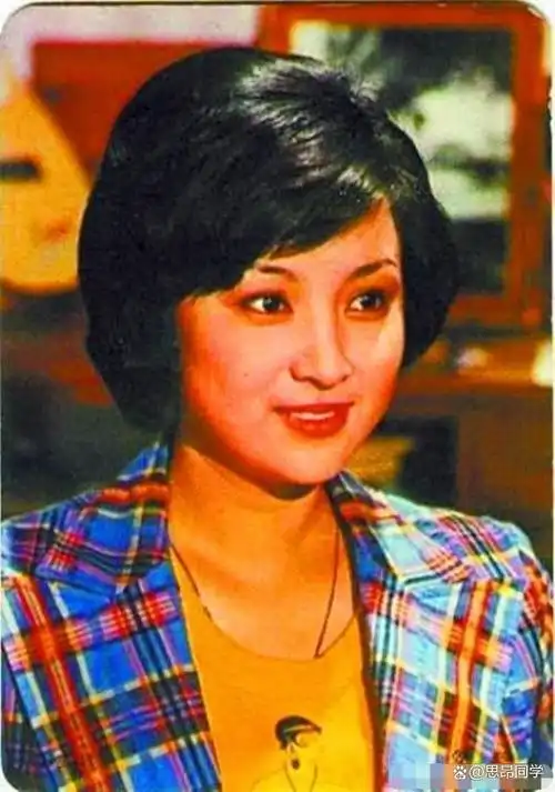 她是谢贤的前妻,结婚不到2年就移情别恋,二婚嫁渣男晚年凄凉