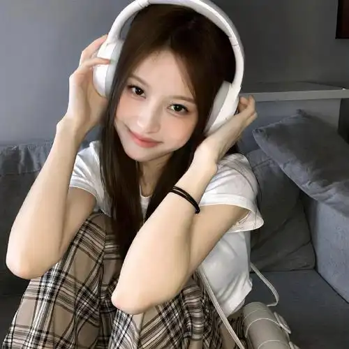 简约壁纸##微信状态背景图##朋友圈自拍文案##日常文案##女生头像